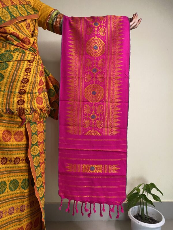 Pink Aronai with Yellow Agor